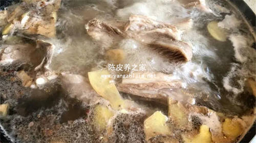 煮羊肉的时候没有陈皮可以放橙子皮吗  3